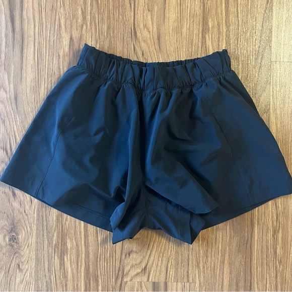 Athleta Girl Go with the Flow Shorts - Picture 1 of 5